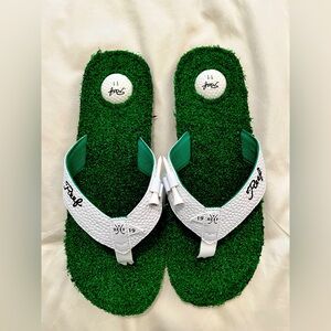Reef Mulligan II - Green and White Flip Flops new w/o tags. Never worn; size 11